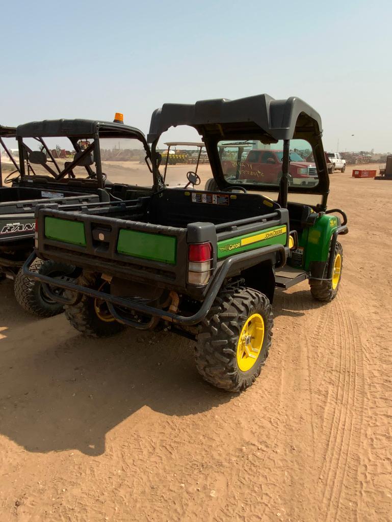 2015 John Deere 825I Gator