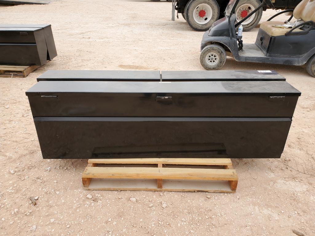Unused over the fender tool box with drawers