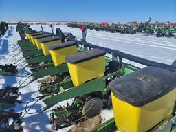 8 Row John Deere 1700 Planter