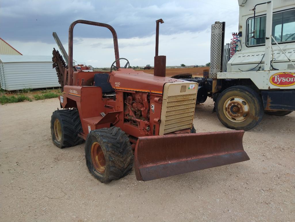 Ditch Witch 4010 Trencher (Does Not Run )