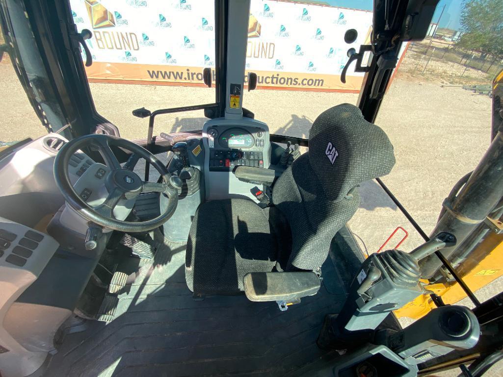 2017 Cat 420F2 Backhoe Loader