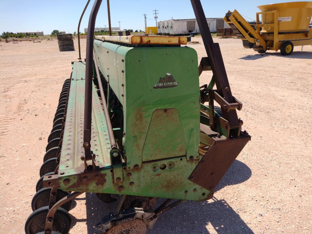 John Deere 520 20 Ft Seed Drill