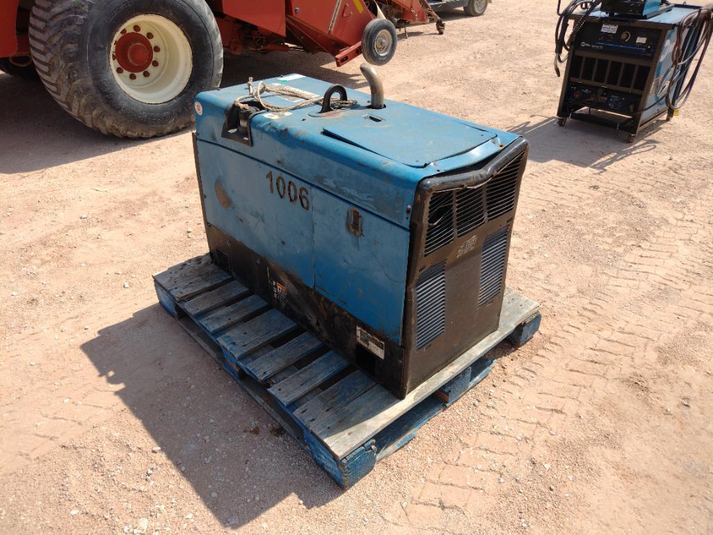 Miller Trailblazer 302 Welder