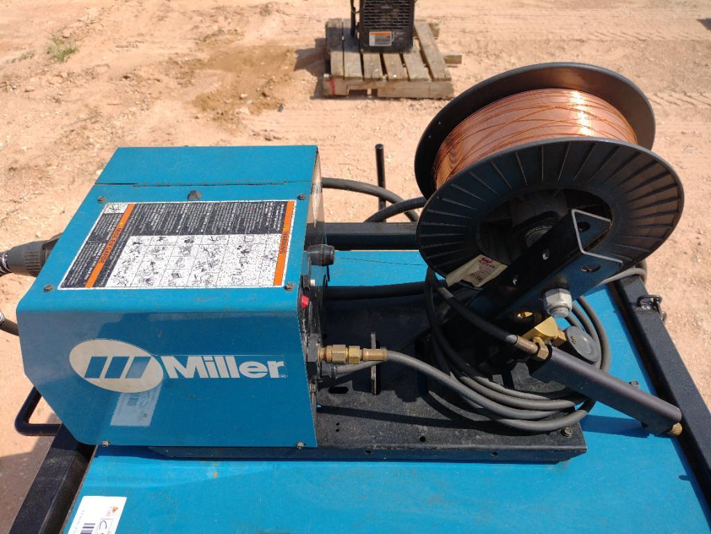 Miller Deltaweld 302 Welder with Miller 22A Wire Feeder