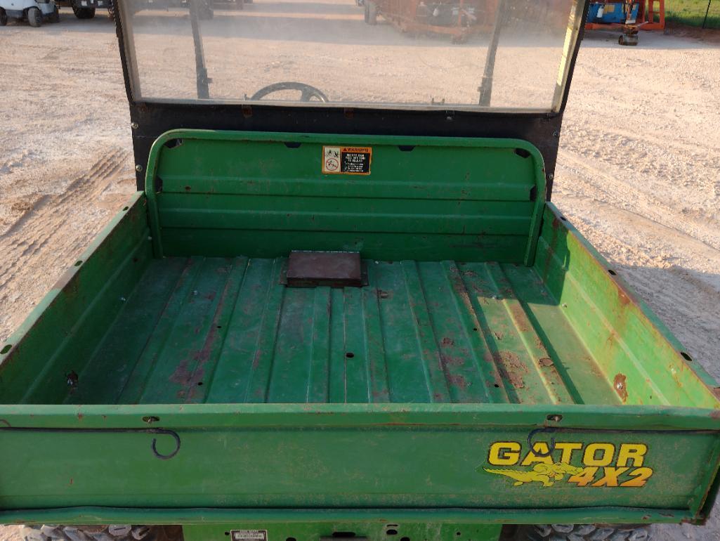 John Deere 4X2 Gator