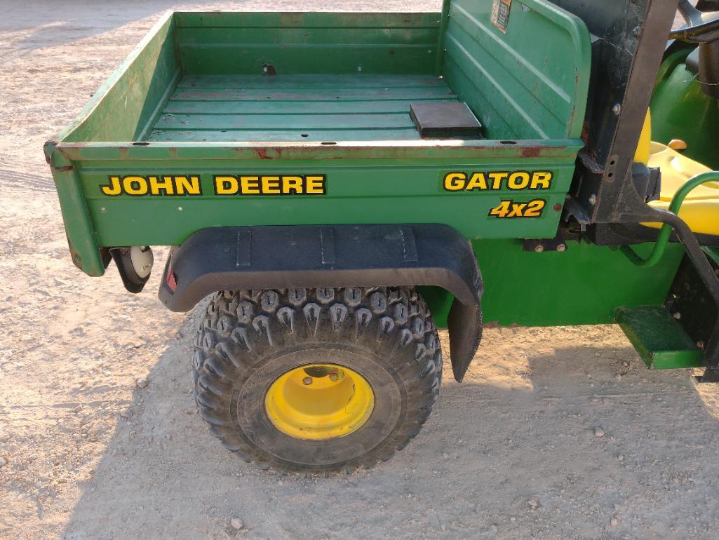 John Deere 4X2 Gator