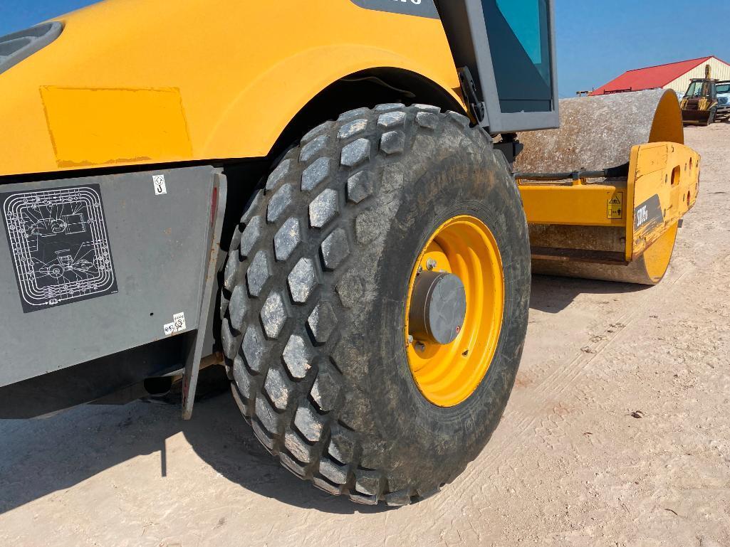 2013 Volvo SD115 Smooth Drum Soil Compactor