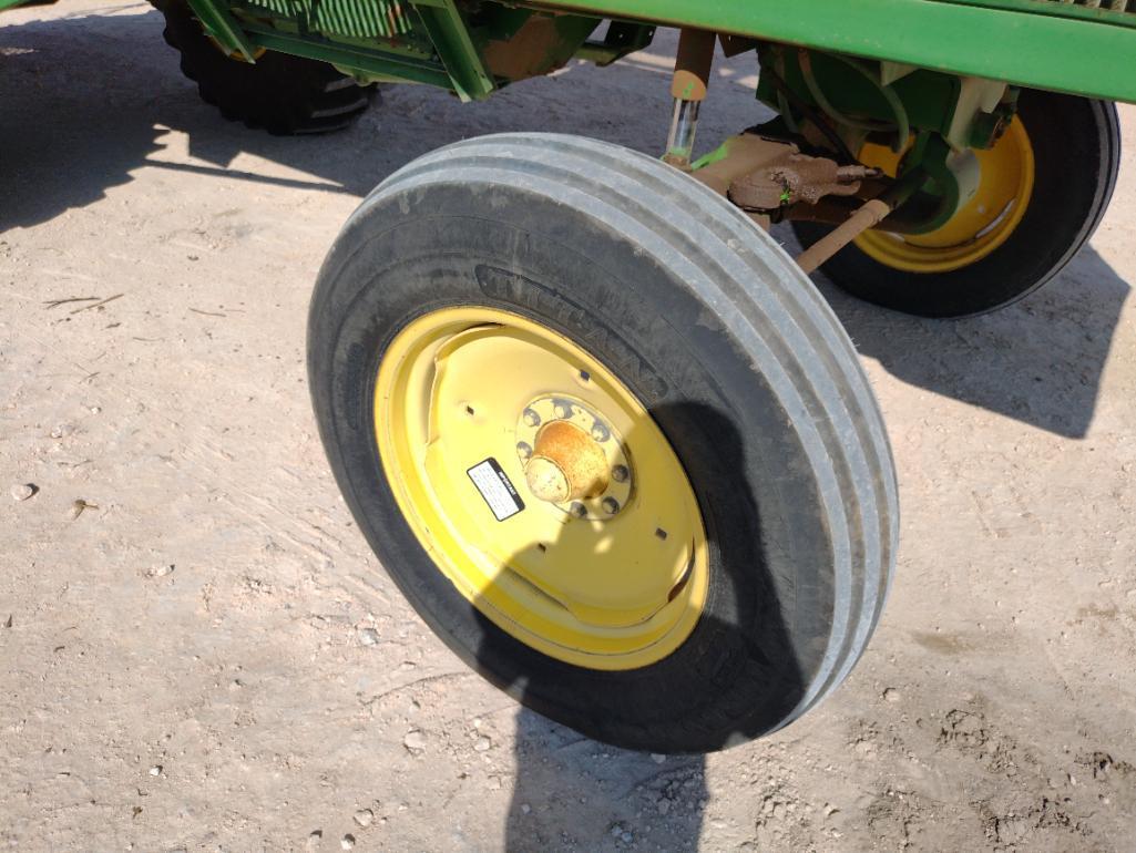 1996 John Deere 7450 Cotton Stripper