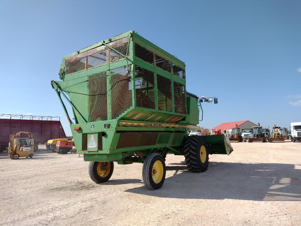 1996 John Deere 7450 Cotton Stripper