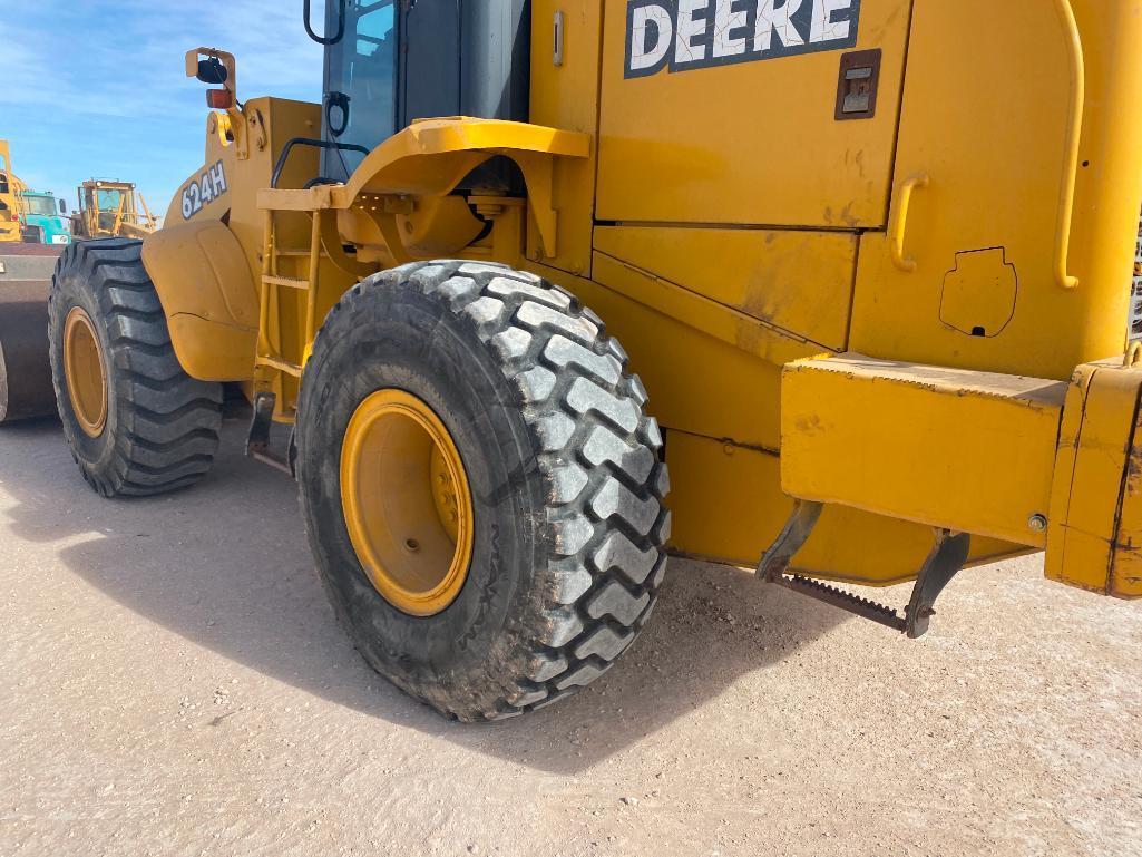 2002 John Deere 624H Wheel Loader