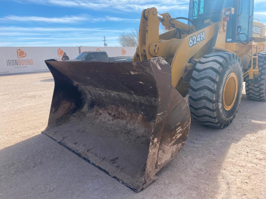 2002 John Deere 624H Wheel Loader