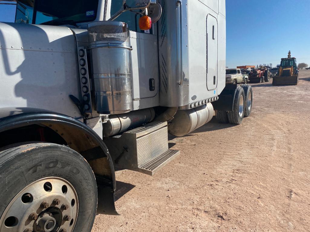 2007 Peterbilt 389 Semi Truck