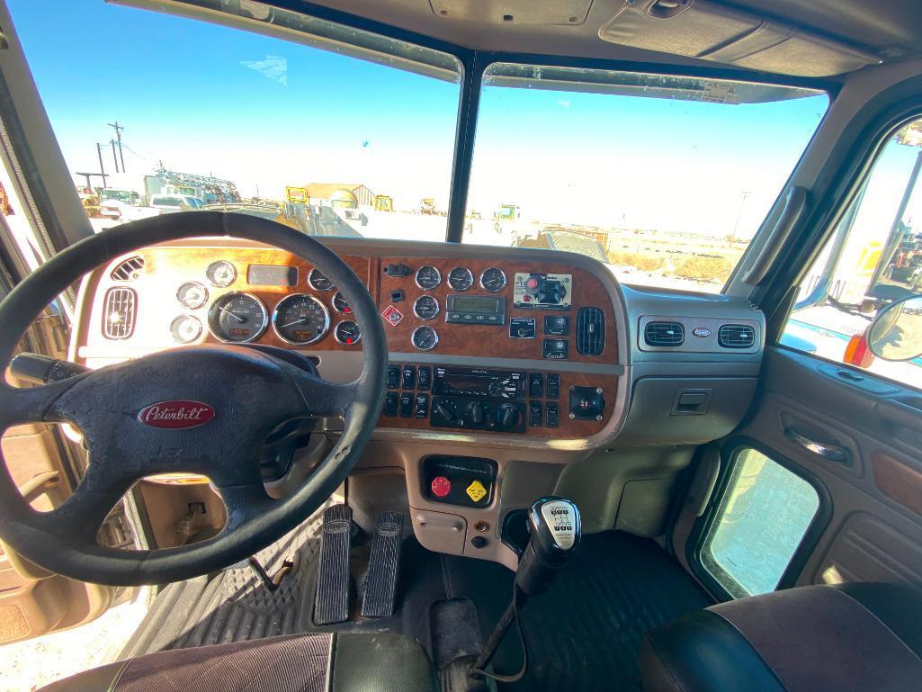 2007 Peterbilt 389 Semi Truck