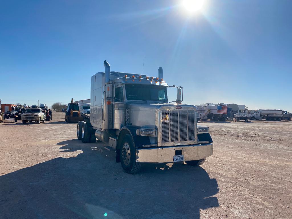 2007 Peterbilt 389 Semi Truck