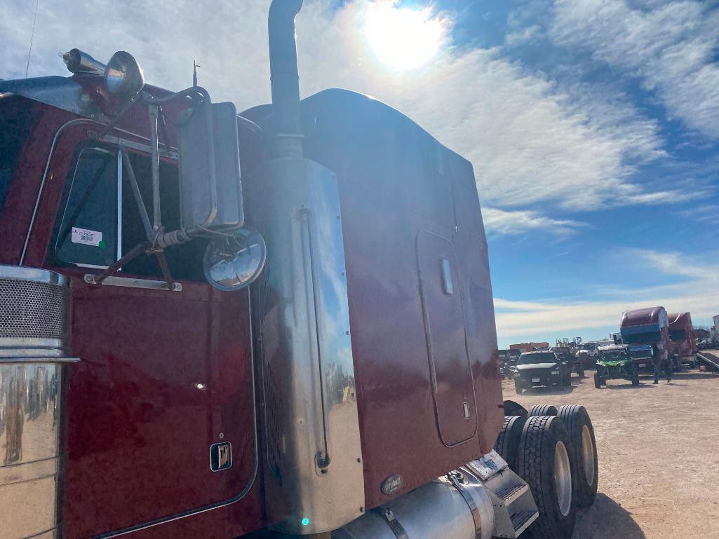 2000 Peterbilt 379 Truck Tractor