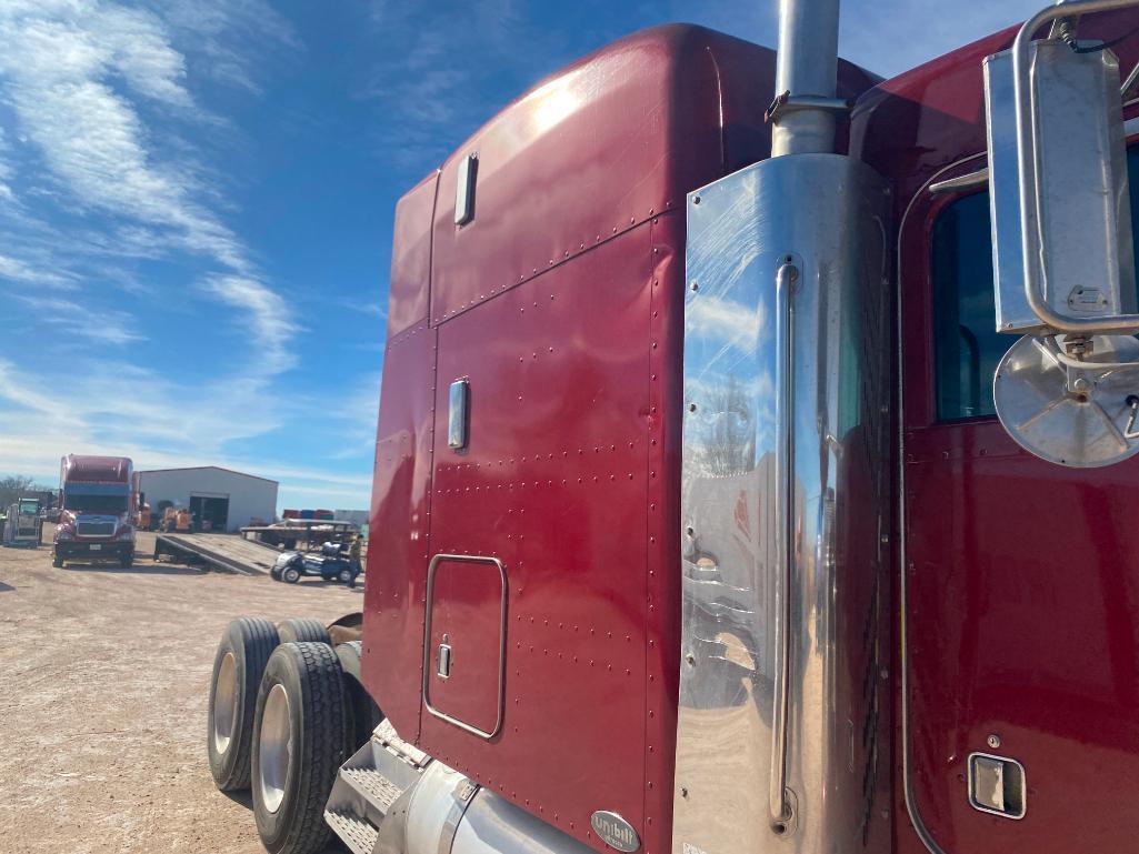 2000 Peterbilt 379 Truck Tractor