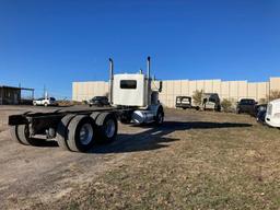 2007 Kenworth T800 Cab + Chassis Truck