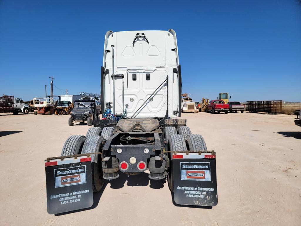 2009 Freightliner Cascadia 125 Truck