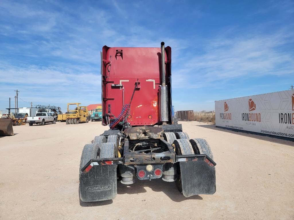 2006 Freightliner Columbia 120 Truck