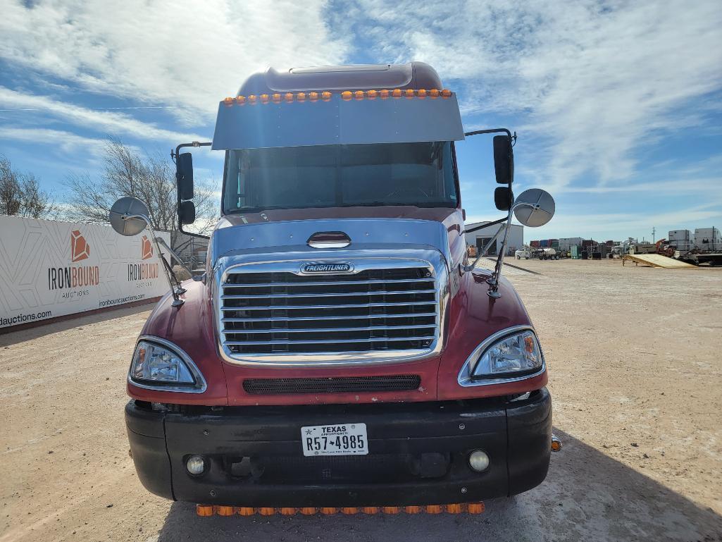 2006 Freightliner Columbia 120 Truck