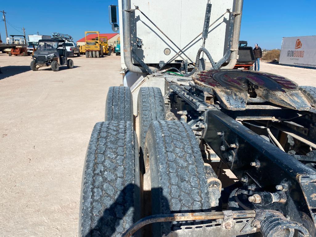 2001 Mack CH613 Truck