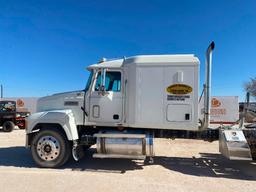 2001 Mack CH613 Truck