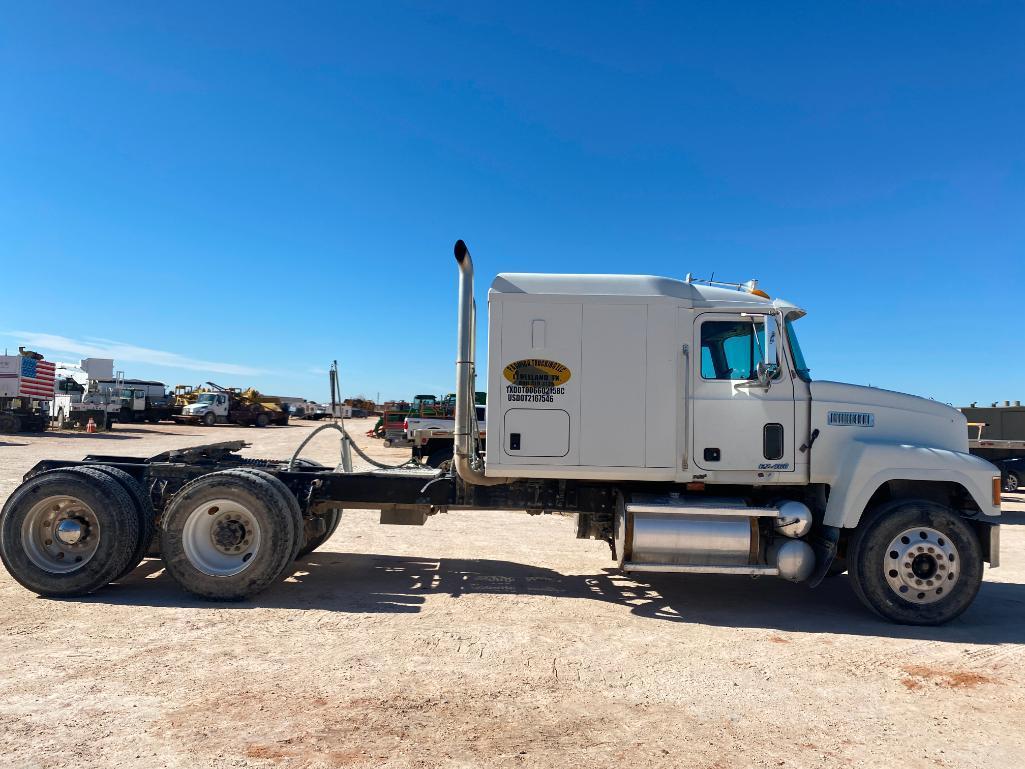 2001 Mack CH613 Truck