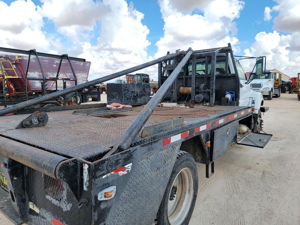 2002 Chevrolet C6500 Roustabout Truck