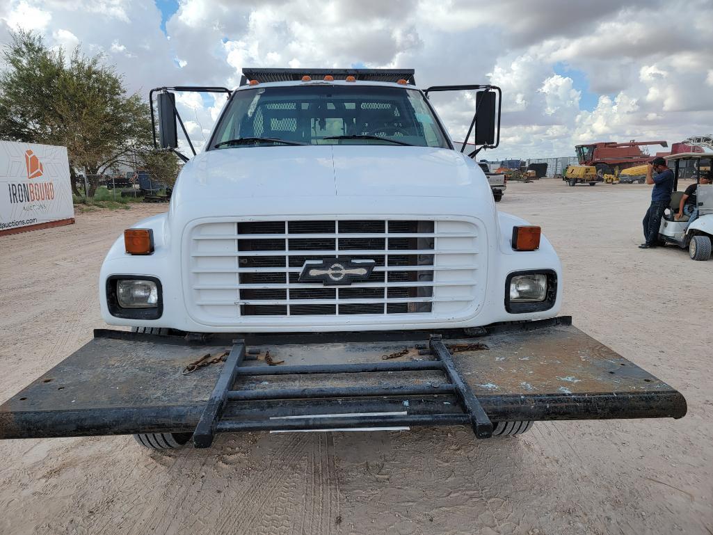 2002 Chevrolet C6500 Roustabout Truck