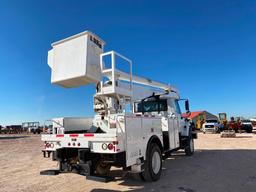 2004 International 7400 Bucket Truck ( Starts with Fluid)