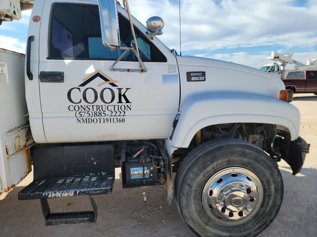 2000 GMC C6500 Bucket Truck