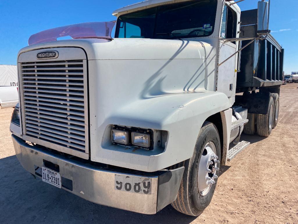 2001 Freightliner FLD120 Truck