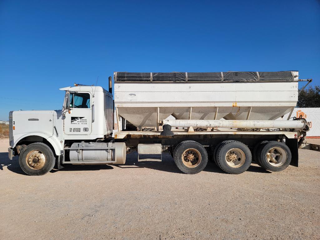 1988 Freightliner Truck w/ Fertilizer Tender