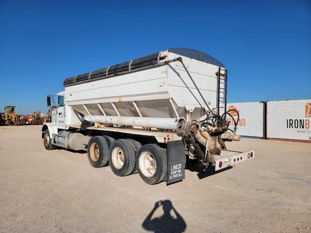 1988 Freightliner Truck w/ Fertilizer Tender