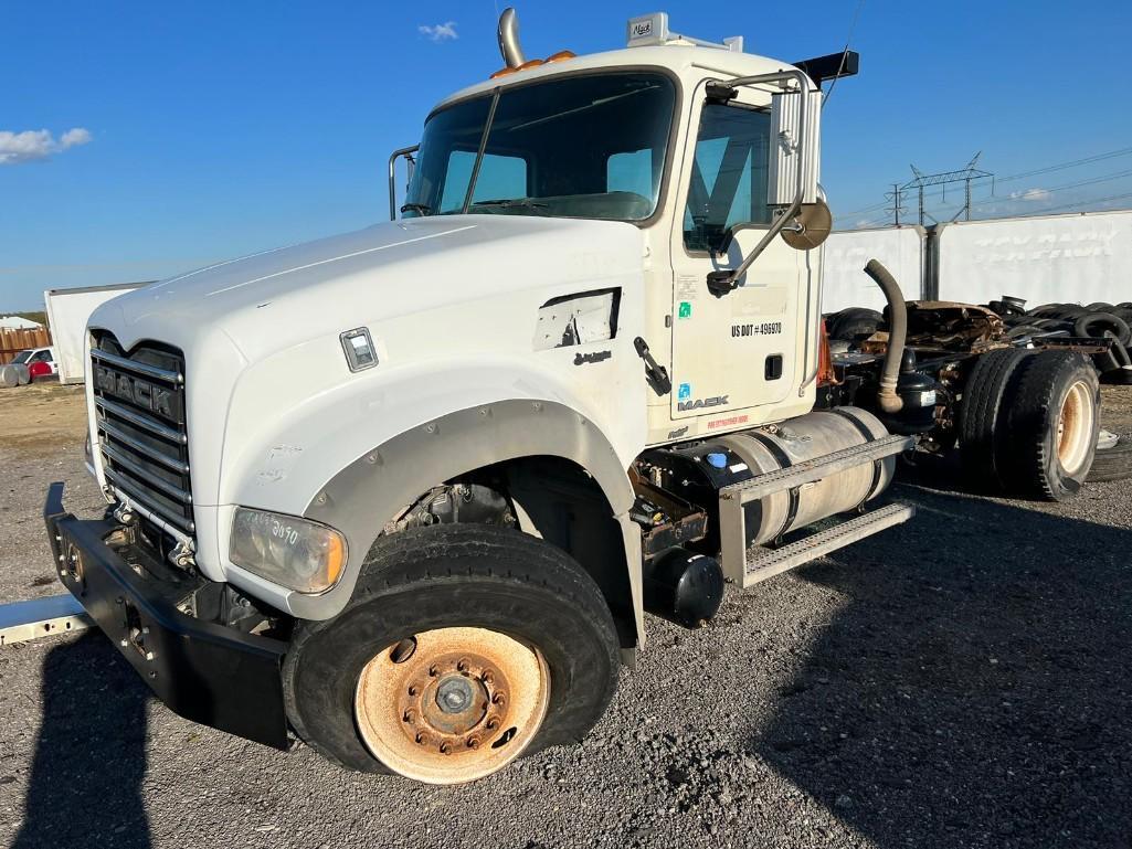 2016 Mack GU713 Truck Tractor