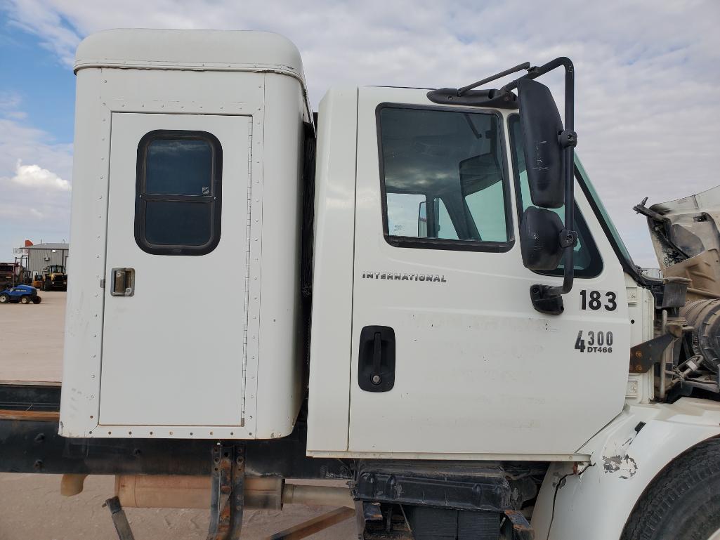 2004 International 4300 Cab Chassis Truck