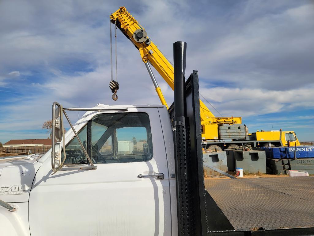 1989 Ford F700 Diesel, 20 + Tail Flatbed Truck