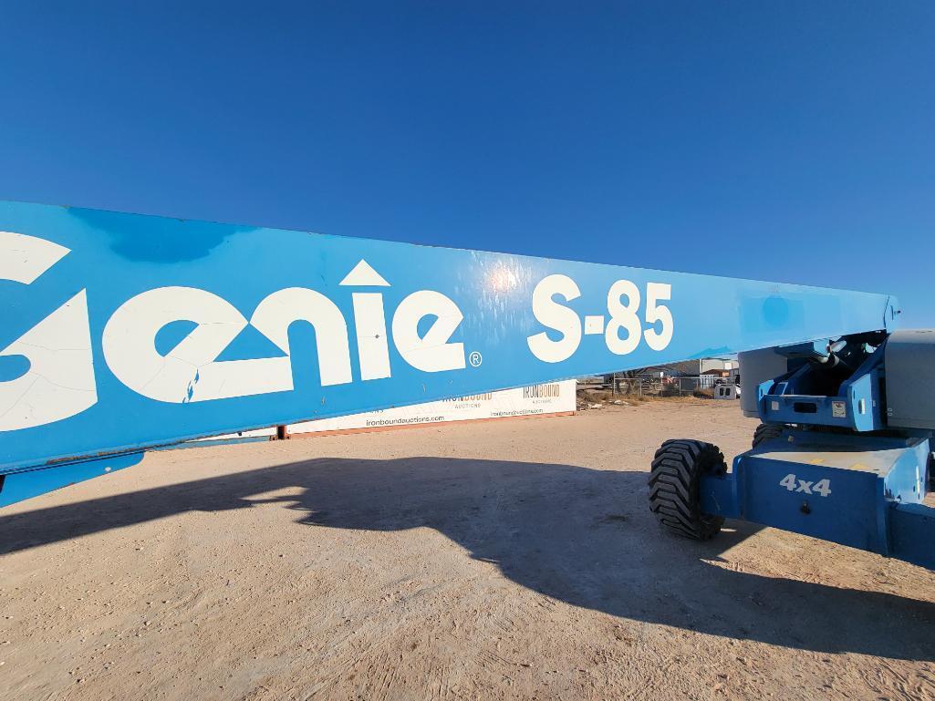 2013 Genie S-85 Manlift