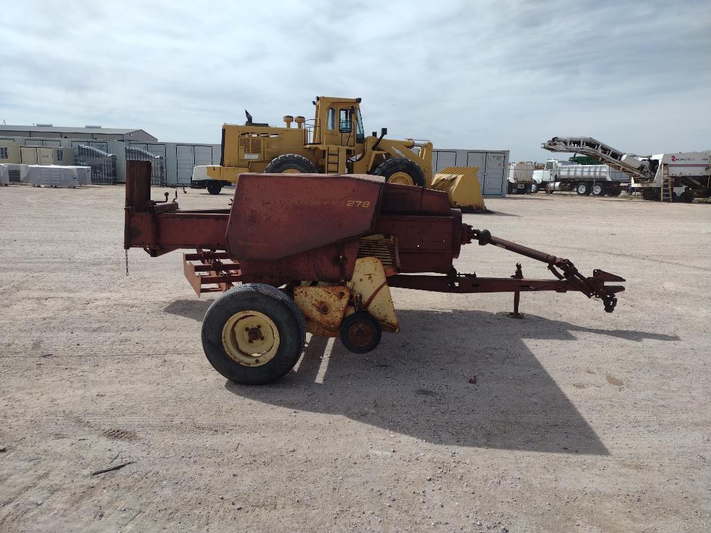 New Holland 278 Square bale Baler