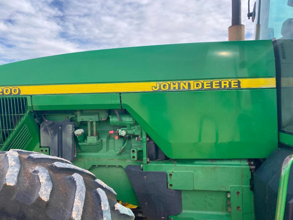 John Deere 8200 Tractor w/Duals