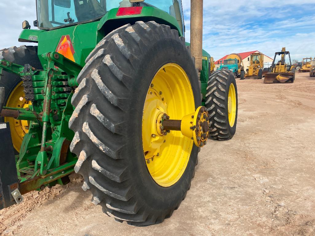 John Deere 8200 Tractor w/Duals