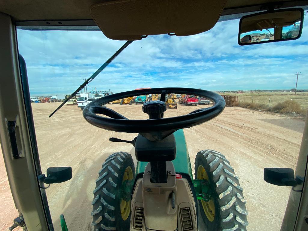 John Deere 8200 Tractor w/Duals