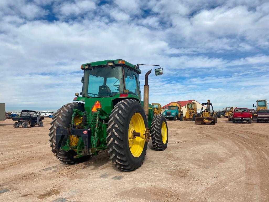 John Deere 8200 Tractor w/Duals