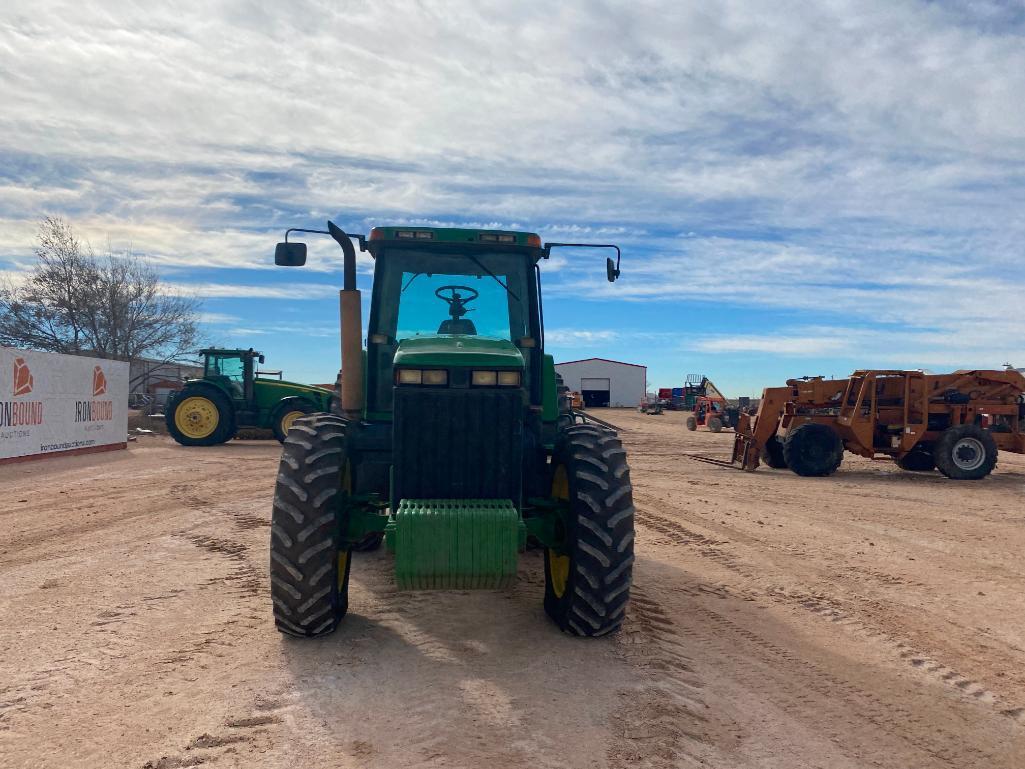 John Deere 8200 Tractor w/Duals