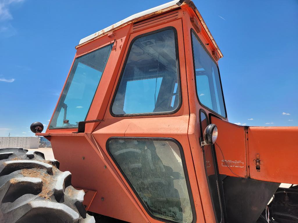 Allis-Chalmers 7010 Tractor