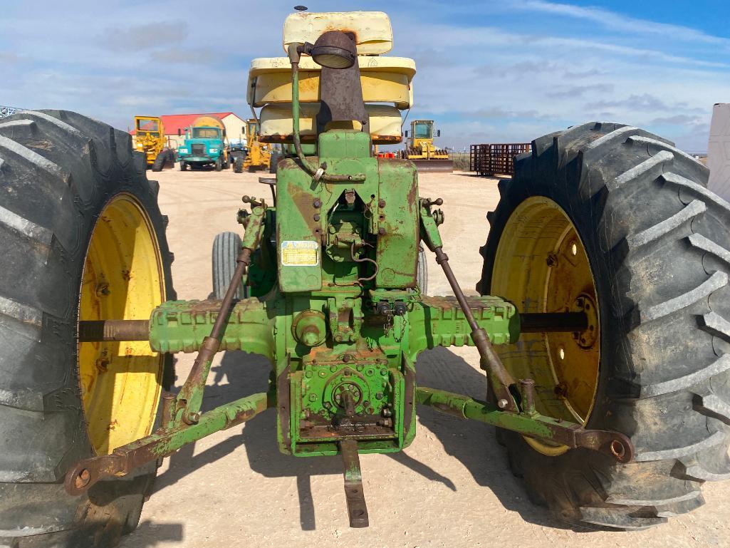 John Deere 3010 Tractor