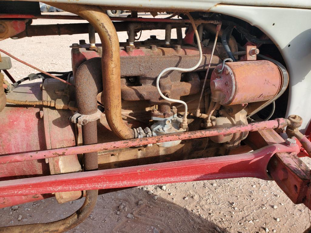 Ford Tractor, 4 Cyl Gas Engine