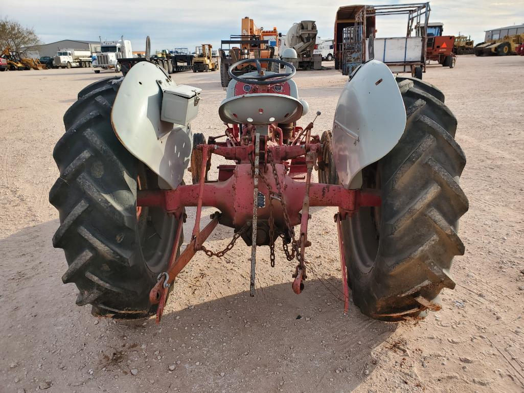 Ford Tractor, 4 Cyl Gas Engine