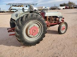 Ford Tractor, 4 Cyl Gas Engine