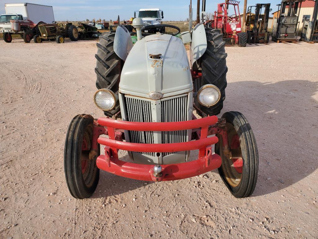 Ford Tractor, 4 Cyl Gas Engine